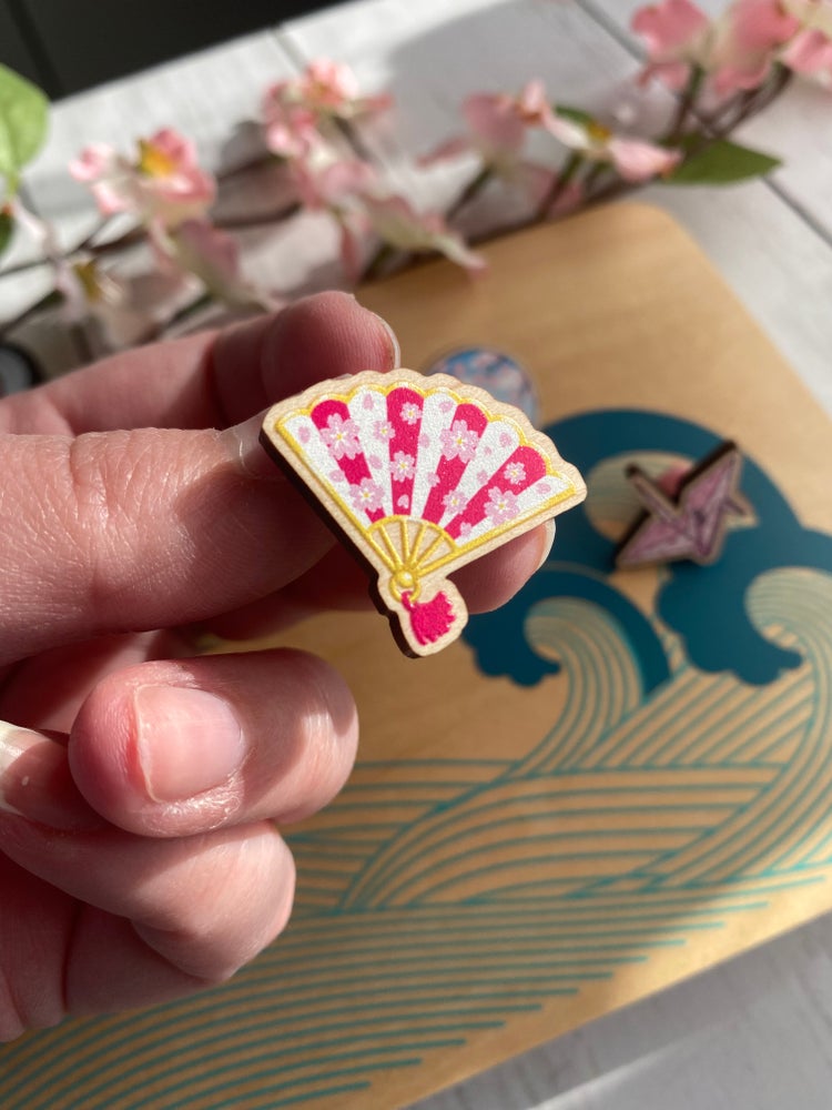 Blossom Fan wooden pin