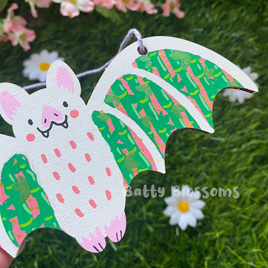 'Bamboo' hanging wooden bat