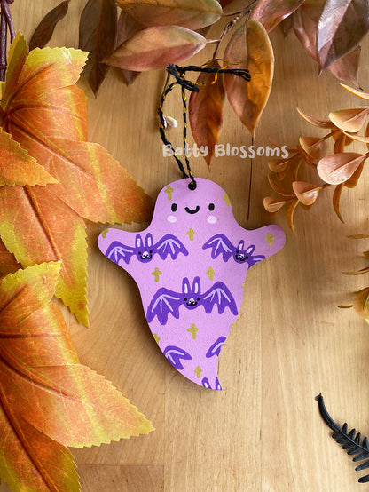 Purple bat wooden ghost decoration