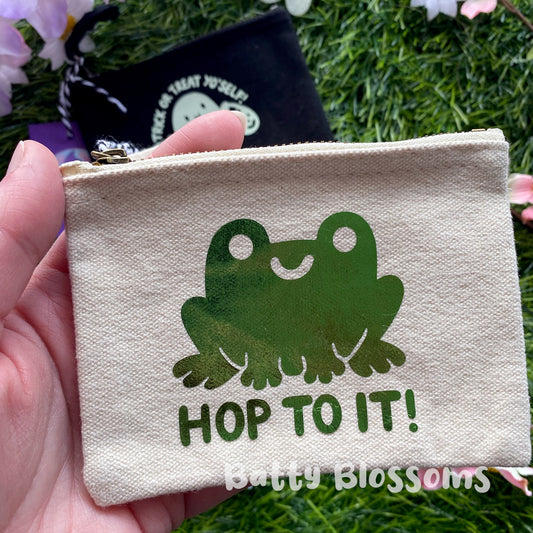 SECONDS 'Hop to it' frog purse